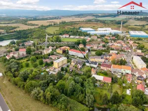 Prodej komerční nemovitosti, Hostomice, Školní náměstí, 487 m2