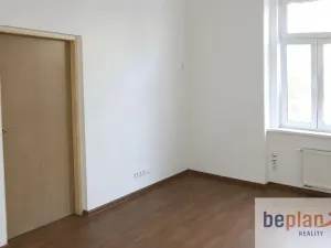 Pronájem bytu 2+1, Karlovy Vary, Moskevská, 66 m2