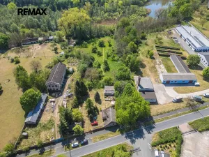 Prodej komerčního pozemku, Týnec nad Labem, Bambousek, 7711 m2