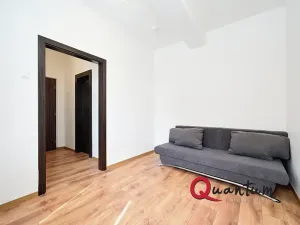 Prodej bytu 1+kk, Praha - Suchdol, Suchdolské náměstí, 19 m2