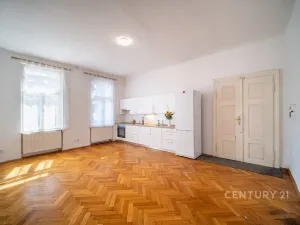 Prodej rodinného domu, České Budějovice - České Budějovice 3, Pražská tř., 200 m2