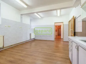 Pronájem obchodního prostoru, Karlovy Vary, Rohová, 112 m2
