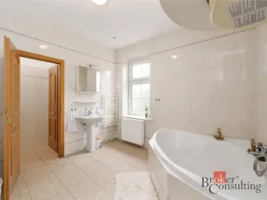 Prodej obchodního prostoru, Hostivice, Čsl. armády, 1000 m2