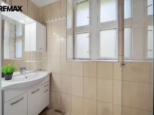 Prodej bytu 4+1, Karlovy Vary, Raisova, 80 m2