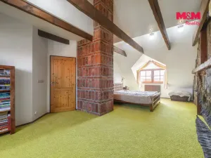 Prodej rodinného domu, Hovorany, 262 m2