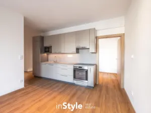 Pronájem bytu 2+kk, Uherské Hradiště, 28. října, 45 m2
