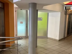 Pronájem obchodního prostoru, Brno, Masarykova, 30 m2