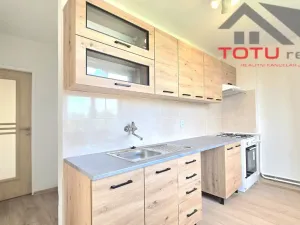 Prodej bytu 3+1, Jaroměř, Máchova, 70 m2