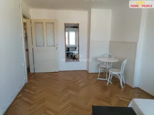 Pronájem bytu 2+1, Praha - Žižkov, Biskupcova, 50 m2