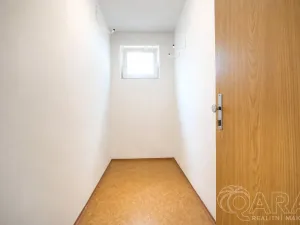 Pronájem bytu 1+kk, Praha - Modřany, 38 m2