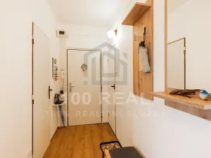 Pronájem bytu 2+1, Hradec Králové, Urxova, 64 m2