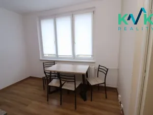 Prodej bytu 3+1, Horní Slavkov, Školní, 62 m2