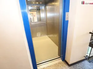 Prodej bytu 2+kk, Praha - Kobylisy, Taussigova, 45 m2