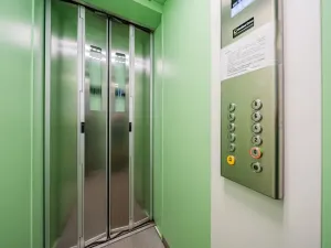Prodej bytu 2+1, Milovice - Mladá, Průběžná, 65 m2