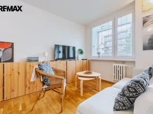 Pronájem bytu 1+kk, Praha - Hostivař, Strašnická, 35 m2