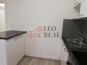 Pronájem bytu 1+kk, Benešov, Karla Nového, 35 m2