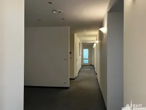Pronájem kanceláře, Praha - Nové Město, Rumunská, 26 m2