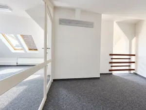 Pronájem kanceláře, Praha - Vršovice, Kodaňská, 150 m2