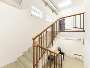 Prodej výrobních prostor, Praha - Horní Počernice, Komárovská, 210 m2