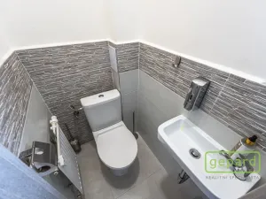 Pronájem bytu 2+kk, Praha, Oblouková, 50 m2