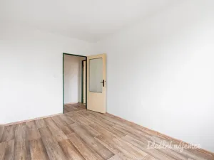 Pronájem bytu 2+kk, Praha - Řepy, Bazovského, 42 m2