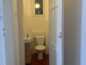 Pronájem bytu 1+kk, Praha - Vršovice, Orelská, 31 m2