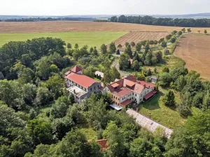 Dražba ubytování, Všechovice, 2580 m2