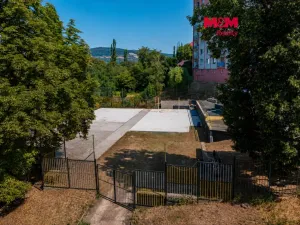 Prodej komerčního pozemku, Ústí nad Labem, Žukovova, 1706 m2
