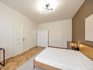 Pronájem bytu 2+kk, Praha - Vinohrady, Římská, 76 m2