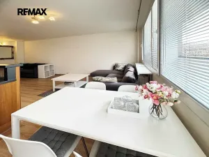 Pronájem bytu 4+kk, Praha - Vršovice, Kazašská, 107 m2