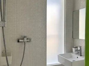 Pronájem bytu 3+kk, Praha, Na Zderaze, 76 m2