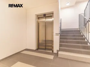 Pronájem bytu 2+kk, Praha - Hlubočepy, Divíškové, 50 m2