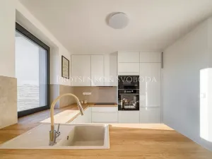 Prodej rodinného domu, Kamenice nad Lipou, Dobšova, 215 m2