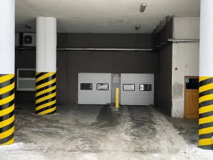 Pronájem garážového stání, Praha - Stodůlky, Petržílkova, 23 m2