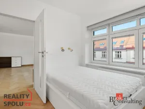 Prodej bytu 2+1, Praha - Bubeneč, V. P. Čkalova, 51 m2