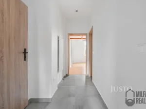 Pronájem bytu 1+1, Jablonec nad Nisou, Nádražní, 28 m2