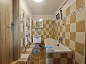 Pronájem bytu 3+1, Pardubice, K Višňovce, 88 m2