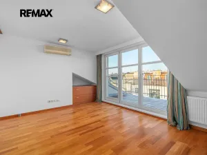 Prodej bytu 3+kk, Praha - Holešovice, Dobrovského, 107 m2