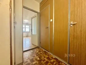 Pronájem bytu 1+kk, Praha - Modřany, Jordana Jovkova, 29 m2