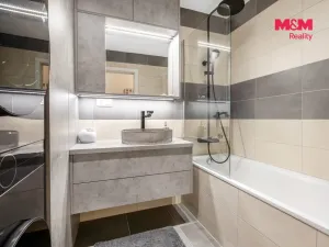 Prodej bytu 4+kk, Králův Dvůr - Levín, Na Lucberku, 141 m2