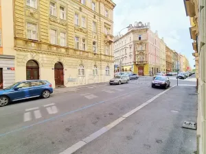 Pronájem obchodního prostoru, Praha, Bořivojova, 49 m2