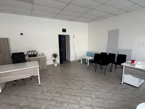 Pronájem obchodního prostoru, Náměšť nad Oslavou, Masarykovo nám., 42 m2