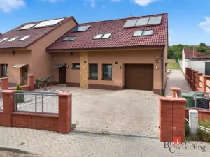 Prodej rodinného domu, Pozořice, U školy, 466 m2