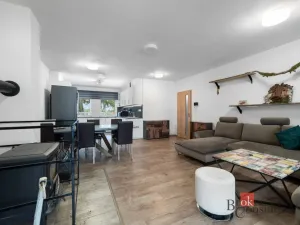 Prodej rodinného domu, Pozořice, U školy, 466 m2