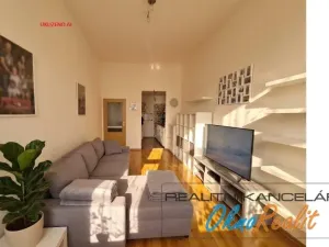 Prodej bytu 2+1, Kroměříž, náměstí Míru, 71 m2
