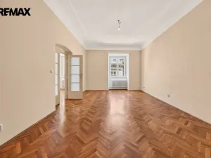 Pronájem bytu 3+1, Praha - Staré Město, Staroměstské náměstí, 130 m2