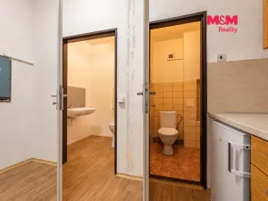 Pronájem obchodního prostoru, Votice, Komenského nám., 120 m2