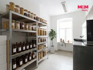 Pronájem obchodního prostoru, Karlovy Vary, Varšavská, 65 m2