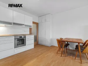 Pronájem bytu 2+kk, Plzeň, Waltrova, 62 m2