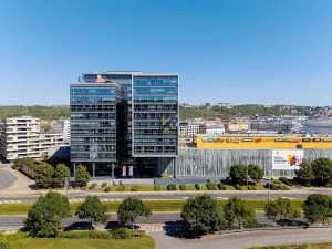 Pronájem kanceláře, Praha - Libeň, Českomoravská, 1116 m2